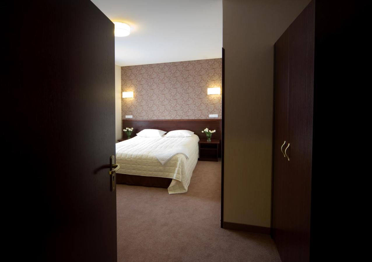 Hotel Centrum Kwidzyn Phòng bức ảnh